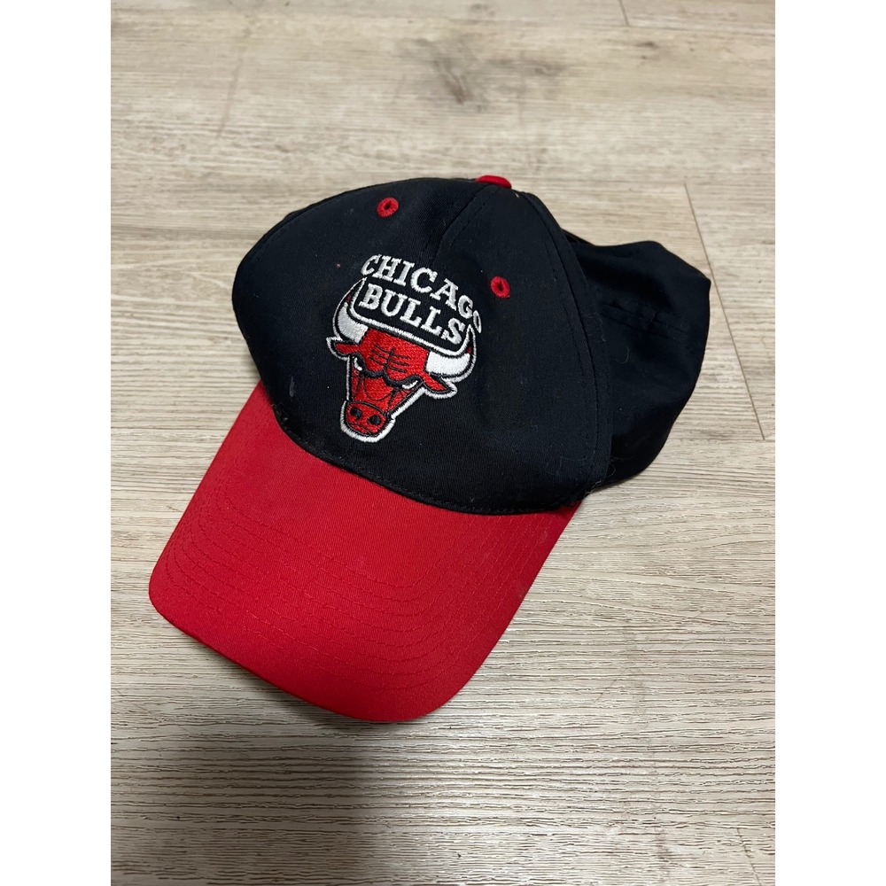 Chicago Bulls GCC Snapback Hat NBA Black Red Green Underbrim Mens 90s Vintage